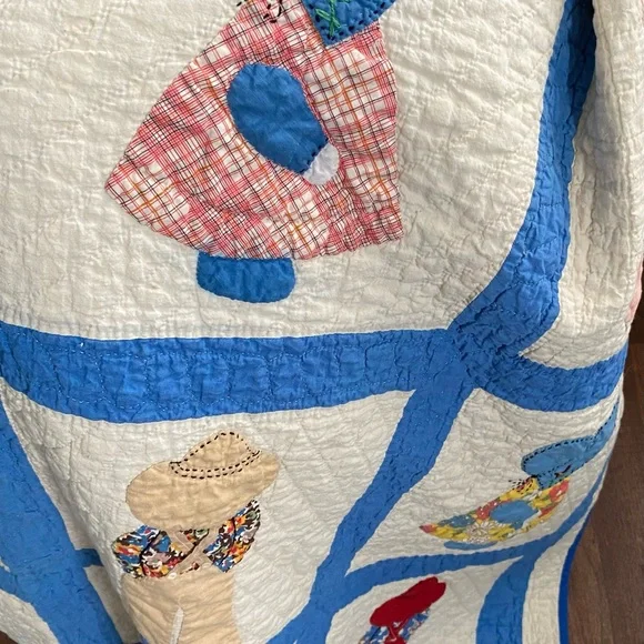 Vintage Quilt with Blue and Multicolor Accents - Picture 5 of 7